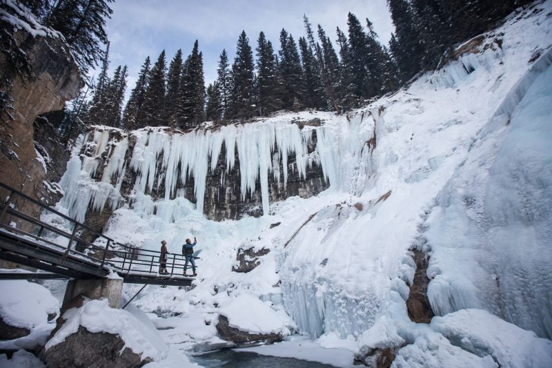 MAPLE SYRUP TOUR & WATERFALLS